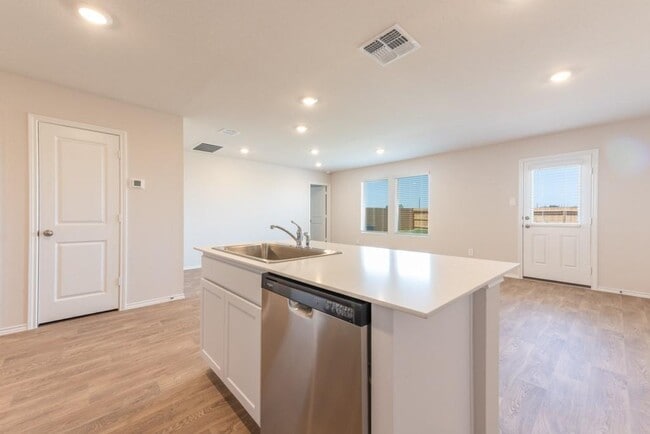 2115 Windflower Ln