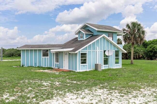 Photo - 19505 NW 80th Dr