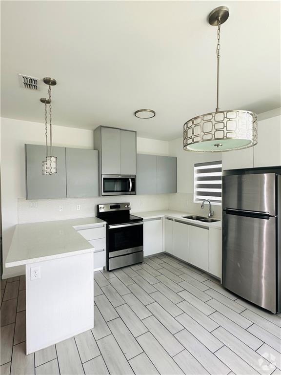 Building Photo - 2203 S Pamplona St Unit 1 Rental