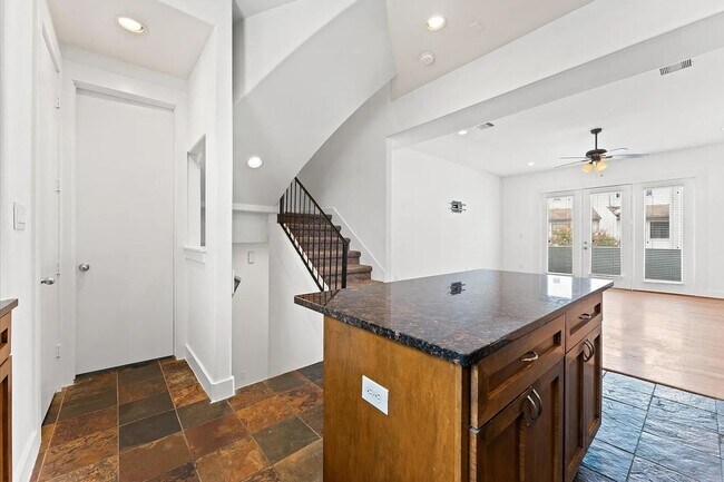 Photo - 2026 Tuam St
