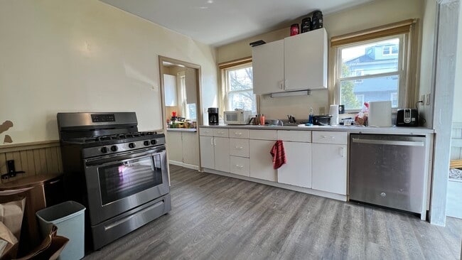2 High St Unit 1