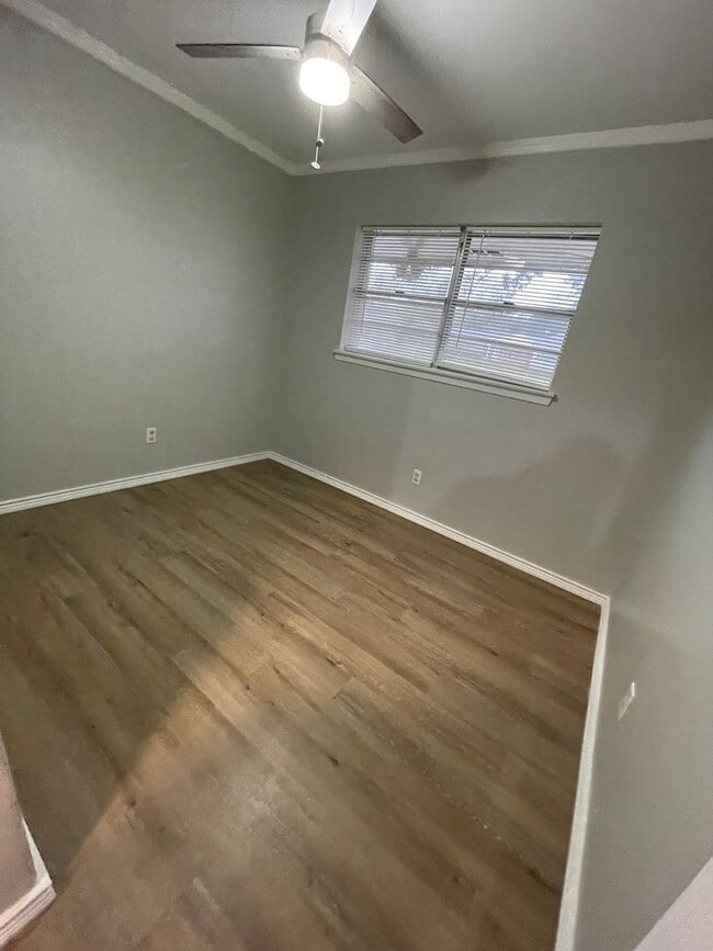 Photo - Central Bossier Beauty!