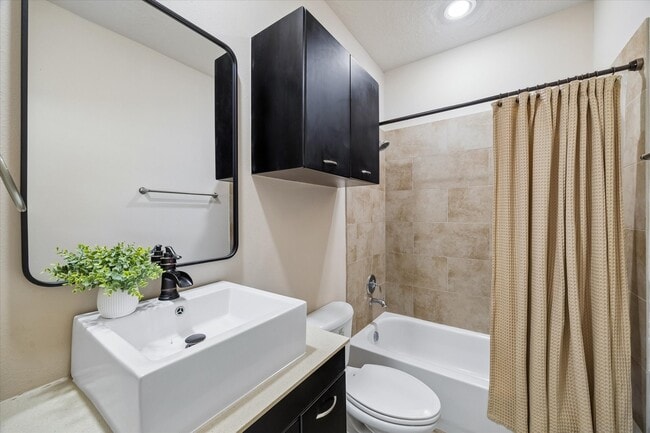 Photo - 5610 Kiam St Unidad B