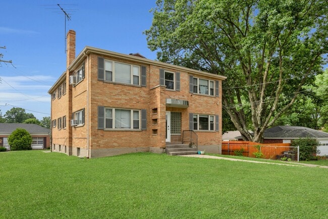 Photo - 3873 E Galbraith Rd Unit 4