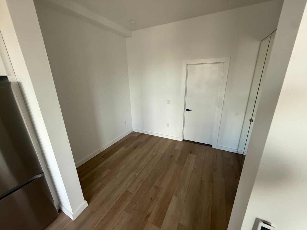 Photo - 1308-10 N. Front Unidad 10