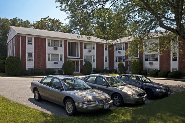 Evergreen Apartments