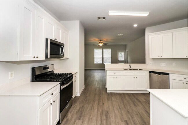 Building Photo - 2439 Lago Mirado Wy