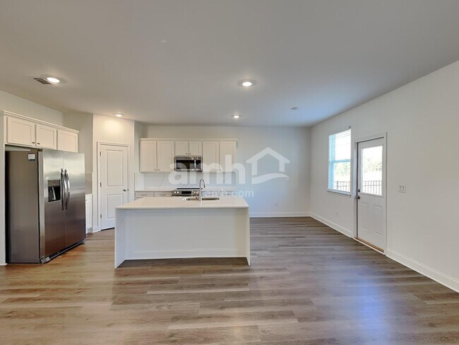 Photo - 56 Pointe Dr