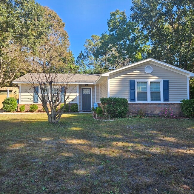 Building Photo - 608 Albemarle Rd