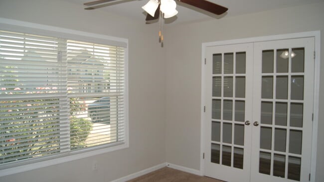 Photo - 375 Niblick Dr