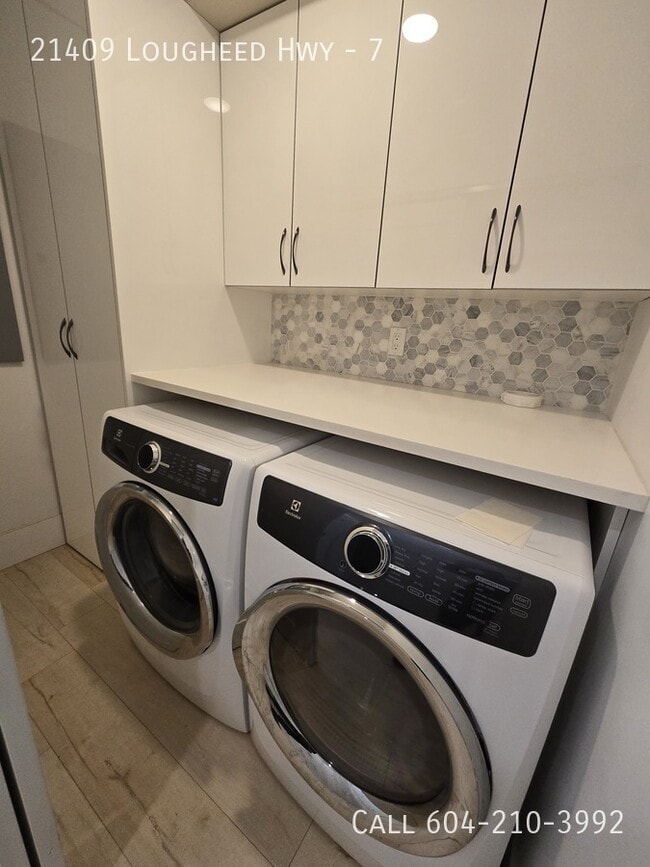 Photo - Spacious and Renovated Suite on Lougheed Hwy - Utilities Included