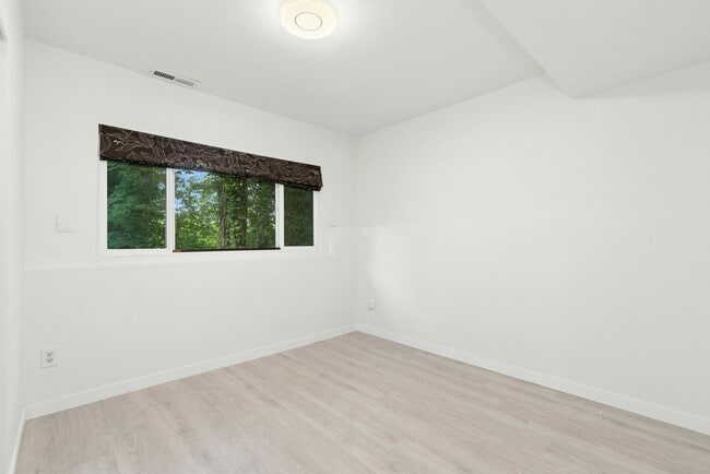 Photo - 4bd/2.5ba Bellevue Home