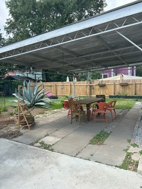 Patio interior - 2820 Dublin St Unidad Dublin Street