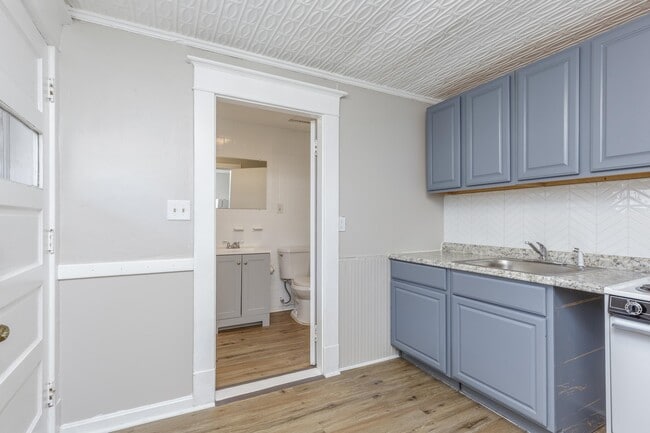 Building Photo - 39 Mead St Unit 2 Rental