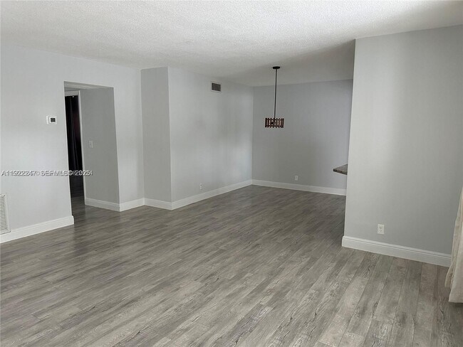 Photo - 141 NE 10th Ave Unit 18B