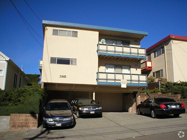 Photo - 2440 Palmetto