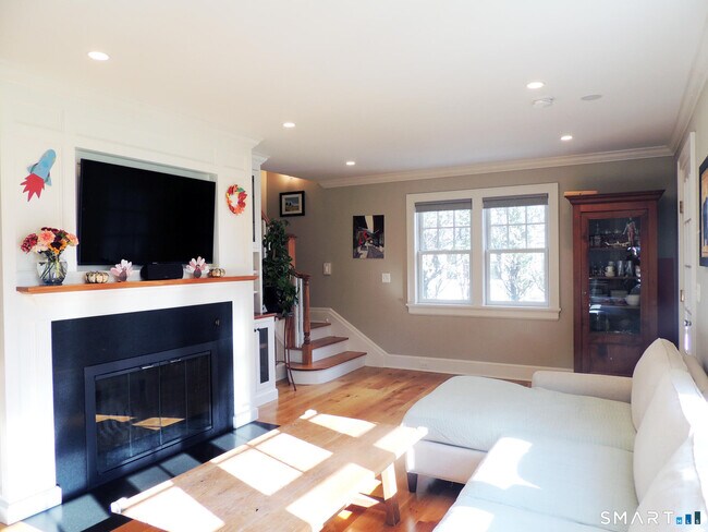 Photo - 125 Bridge St