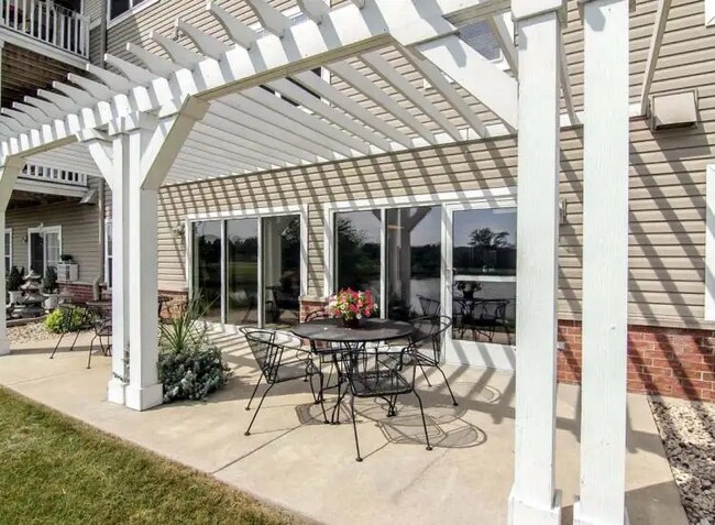 Photo - Prairie Oaks II Senior Apartments