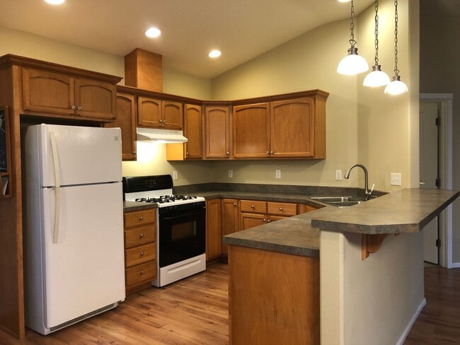 Photo - 3 Bed, 2 Bath Dallas Home!