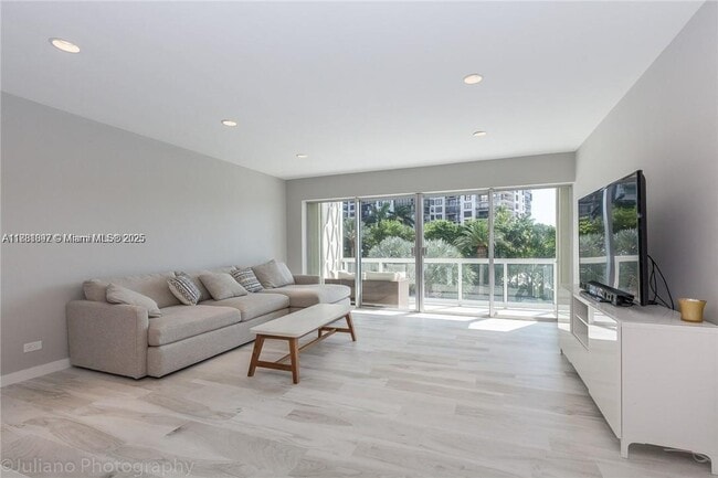 Building Photo - 2451 Brickell Ave Unit 3E Rental
