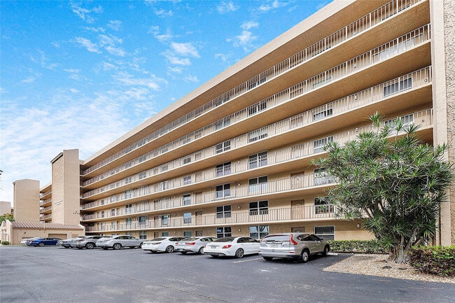 Photo - 4550 NW 18th Ave Unit 505