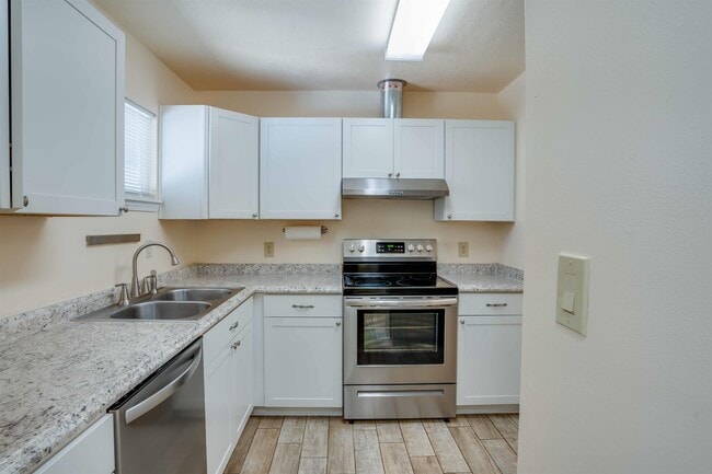 Photo - 266 S Villas Ct