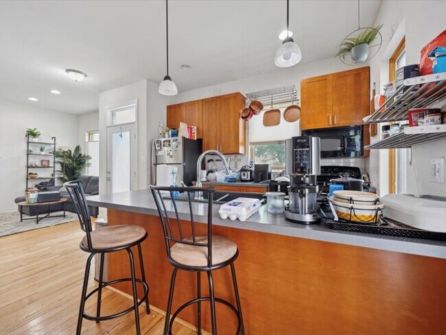 Photo - 928 S 15th St Unit B