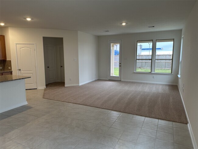 Photo - 3019 Kastania Ln