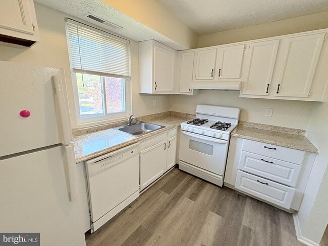 Photo - 11905 Tarragon Rd Unit I