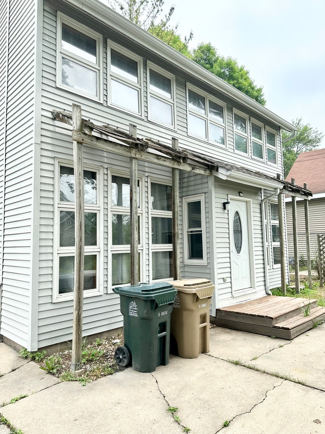 Building Photo - 2505 Dahle St Rental
