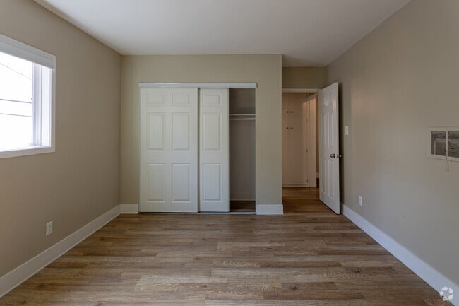1HAB, 1BA - 700&nbsp;ft² - 12222-12226 Ohio Ave
