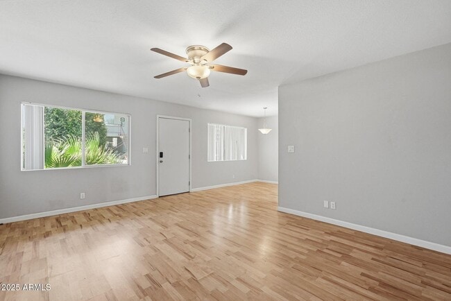 Photo - 1702 W Tuckey Ln Unit 132