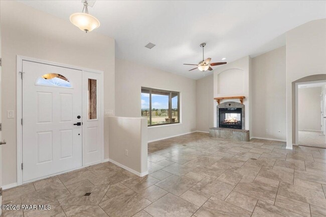 Photo - 815 Paniolo Way