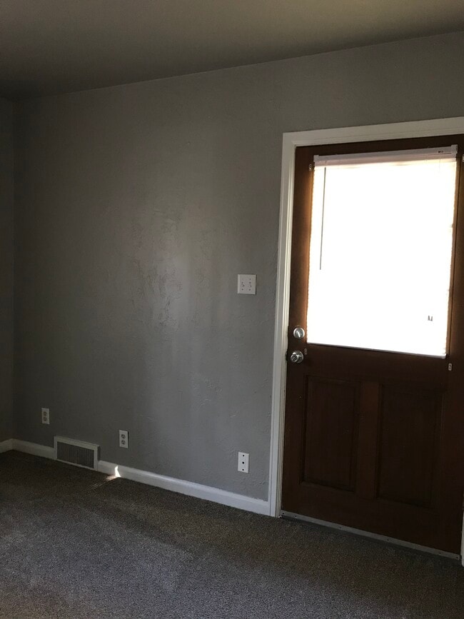 Photo - 408 E Terry St Unit Up