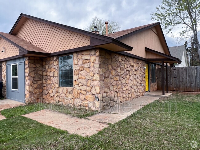 Building Photo - 6801 Chisholm Ct Rental