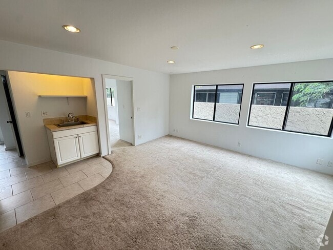Building Photo - Spacious 1-Bedroom in the Heart of Wahiawa Unit Back House