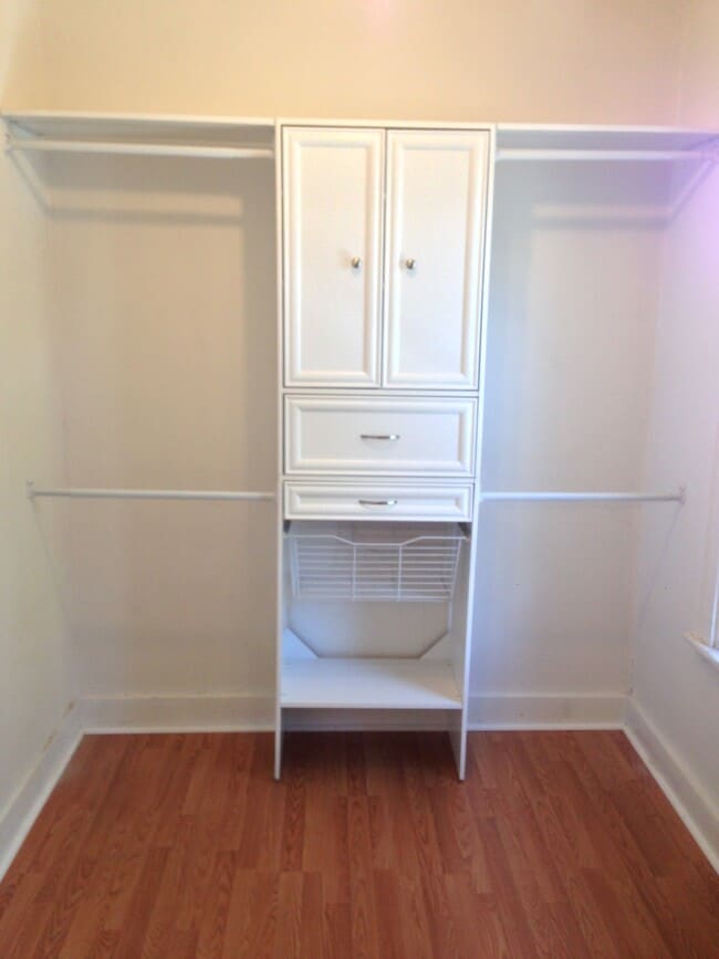 walk in closet - 49 Broadway Unit floor 2