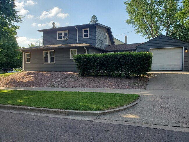 Photo - 2220 S 1st Ave House