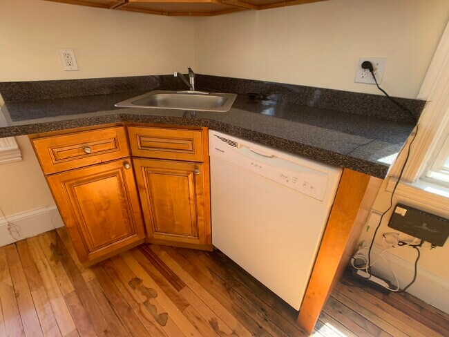 Photo - 385 Washington St Unit 4