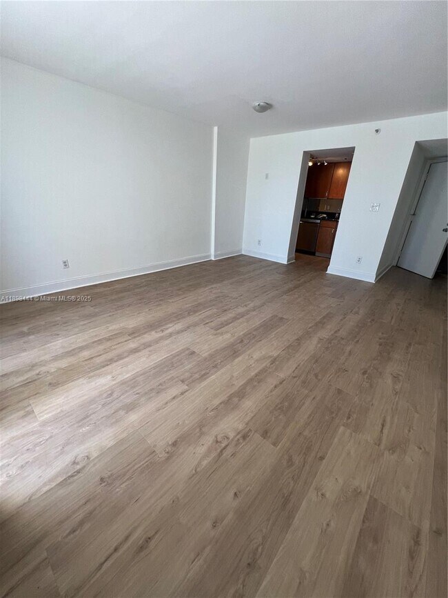 Photo - 770 Claughton Island Dr Unit 406