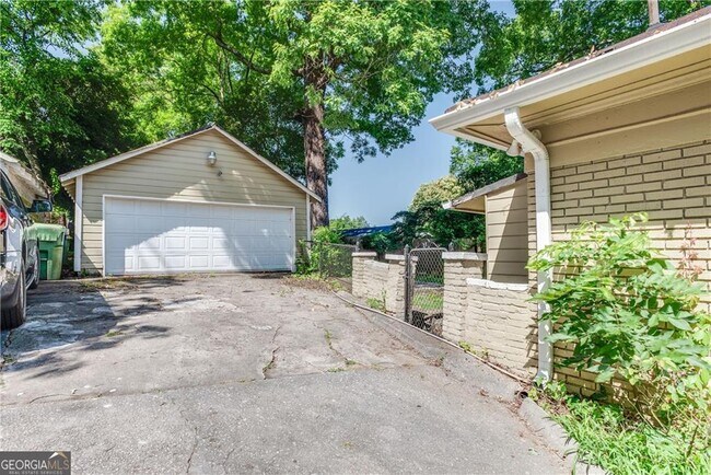 Photo - 1158 Donnelly Ave SW