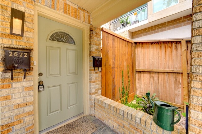 Photo - 2620 Peckham St
