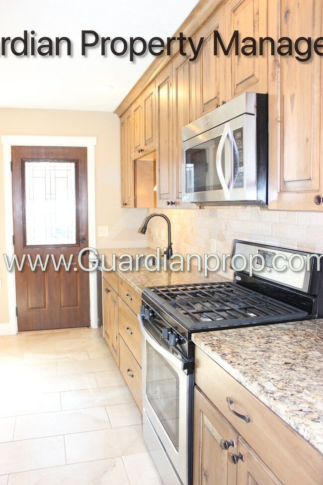 Photo - Renovated Side By Side Town Home, 2 Full baths, 2 Full Garage Spaces, Video Walk Through
