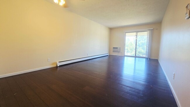 Photo - Riverside Terrace Apartments