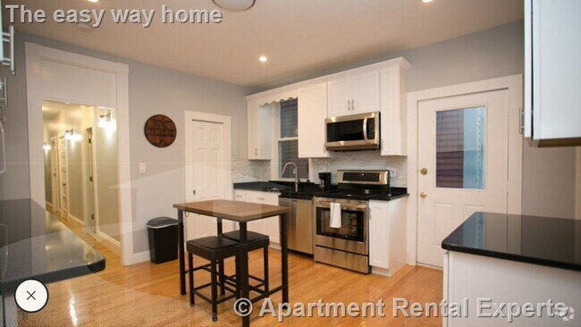 Building Photo - 7 Story St Unit #2 Rental