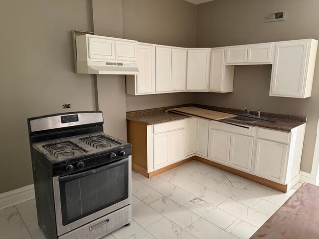 Photo - 3409 W North Ave Unit 3