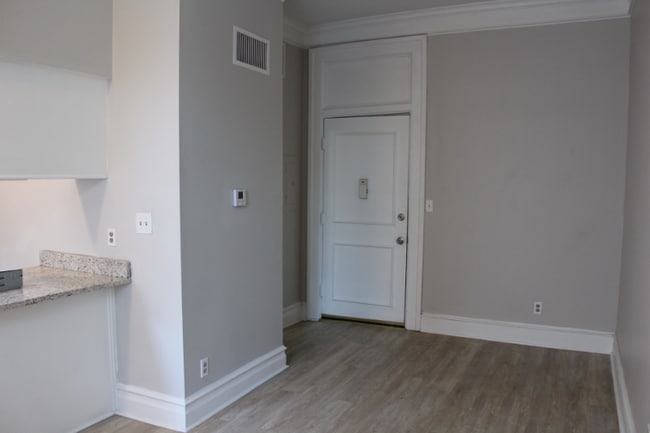 Photo - 101 S Victory St Apartment Unit 202