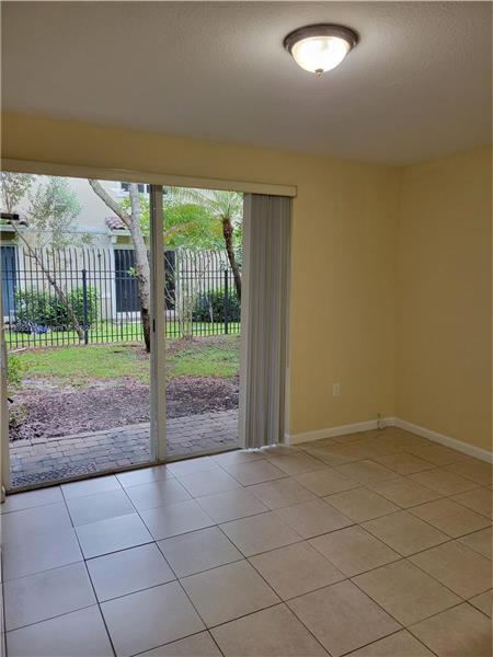 Photo - 2707 SW 82nd Ave Unit 102