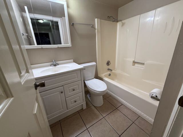 Photo - Lower Level Duplex Unit in North Peoria