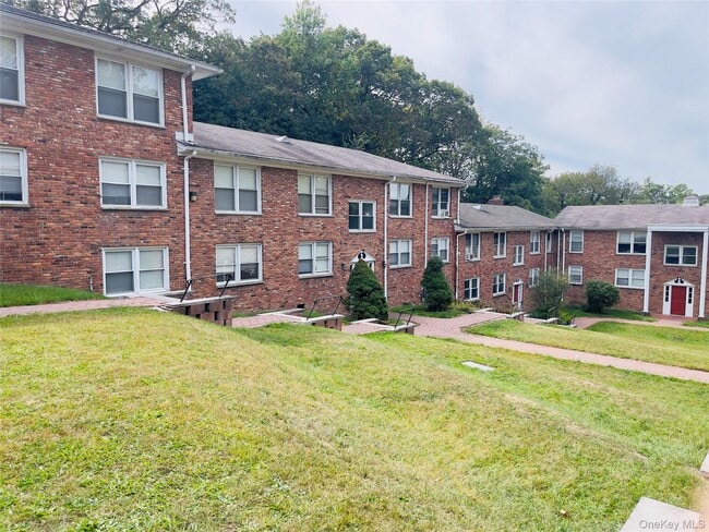Building Photo - 131 N Main St Unit 2B